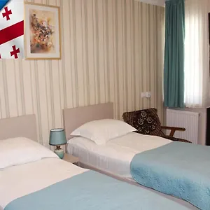 https://guest-house-old-tiflis-5.alltbilisihotels.com